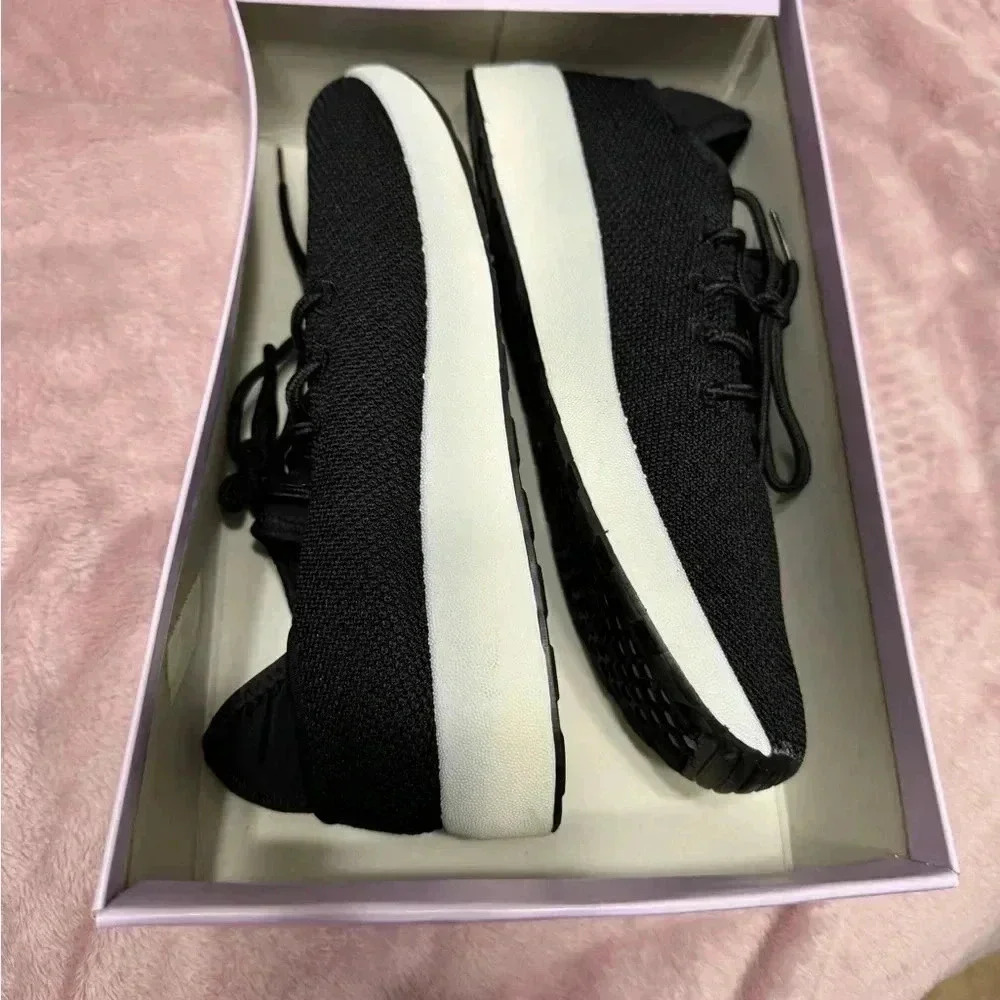 Madden Girl Iconic Sneaker Women's Sz 8 1/2 New in Box